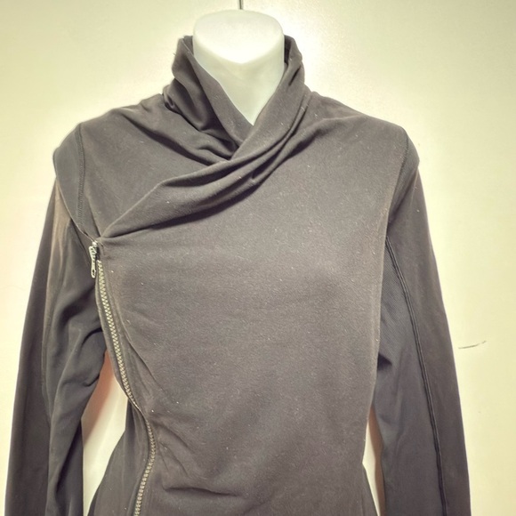 Lululemon Bhakti Yoga Jacket - Picture 5 of 11